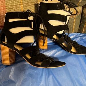 Marc Fisher Sz 5M Black Strappy Women's Heels EUC😊😊